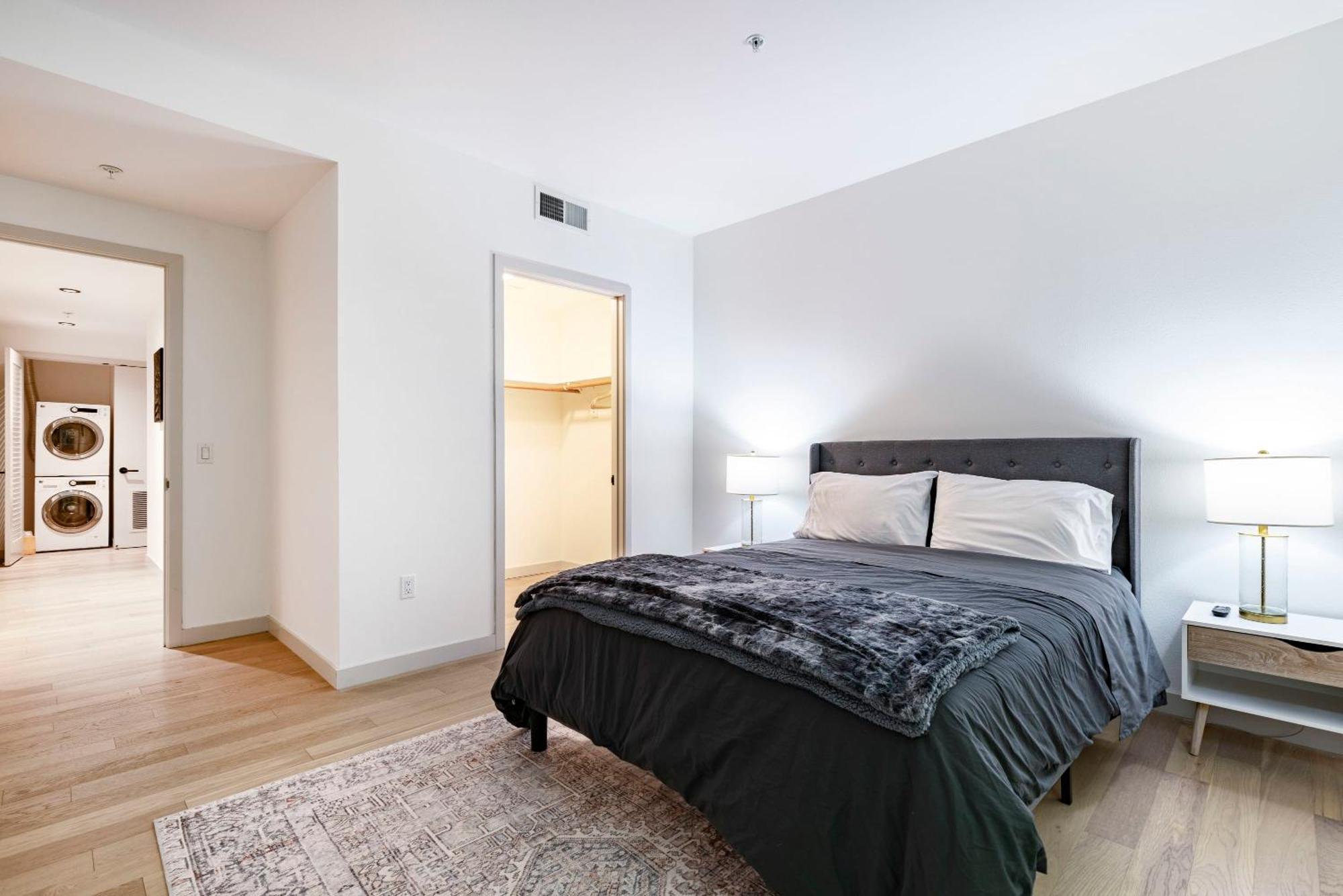 Apartamento 2br Hollywood Luxury Condominium